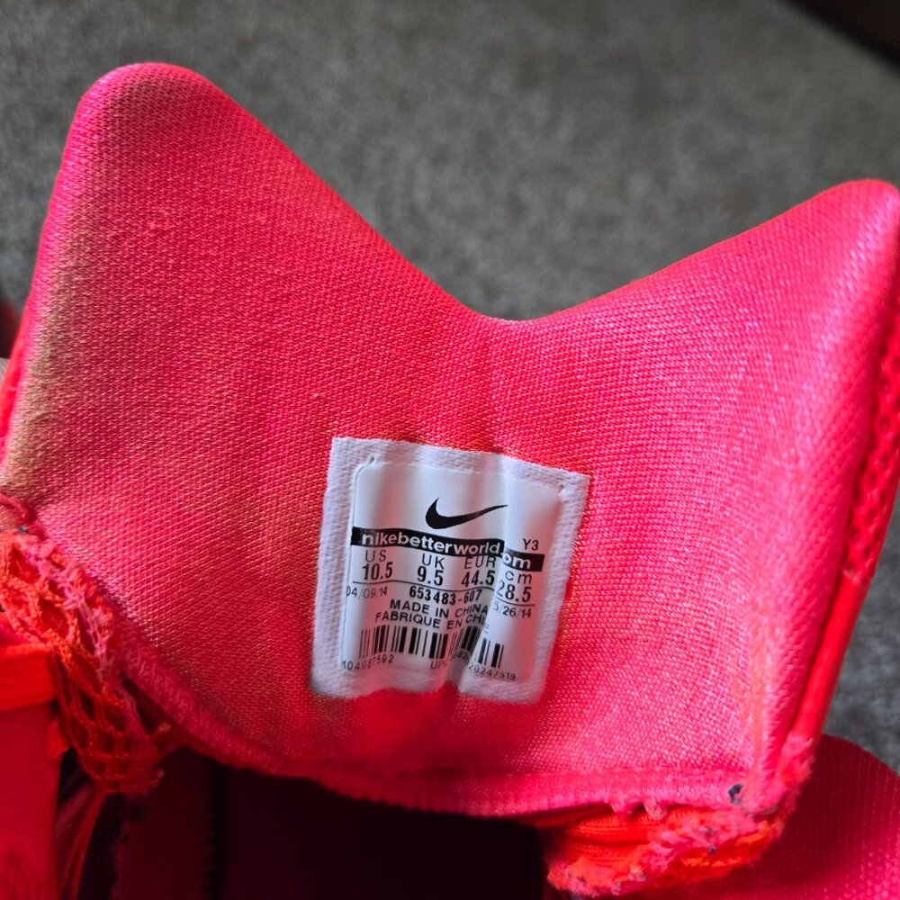 Nike - Picture 5 of 7